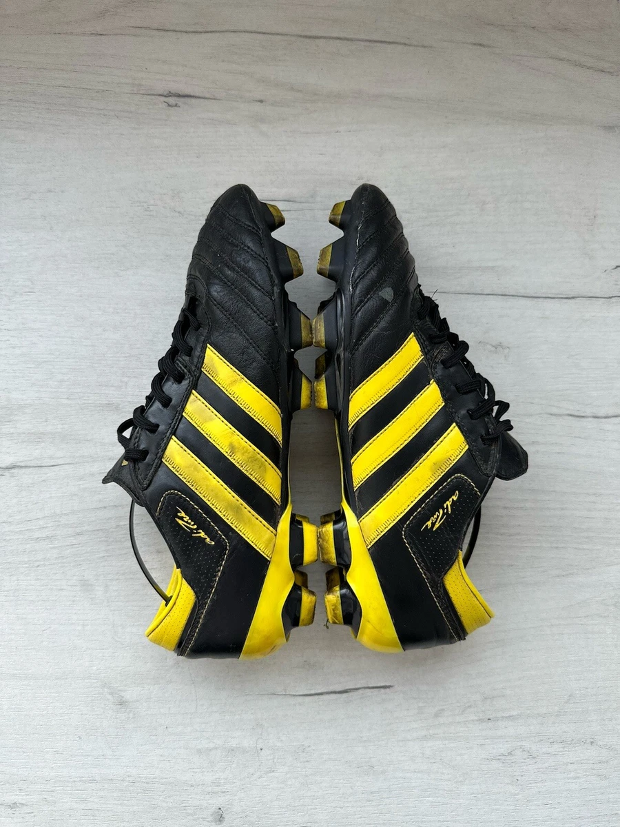 Preços baixos em Chuteiras de futebol Adidas adipure | eBay