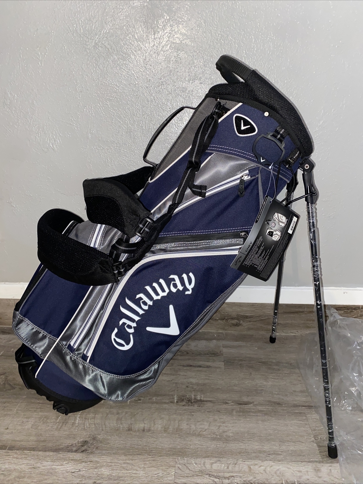 New Callaway Golf CHEV 7 Divider Top Men’s Golf Bag Navy Silver White