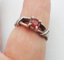 VINTAGE STERLING SILVER RING SIZE 7 PURPLE AMETHYST STONE DESIGN