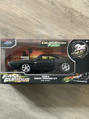 Jada 25 Years Of Fast and Furious 1:32 Doms Dodge Chrager R/T