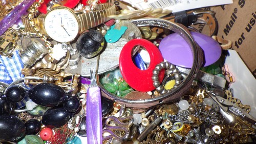 full box jewelry parts pieces wearable/not messy knots of necklaces 8lb15ozboxed - Picture 2 of 15