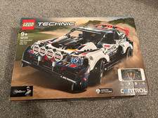LEGO TECHNIC: App-Controlled Top Gear Rally Car (42109).