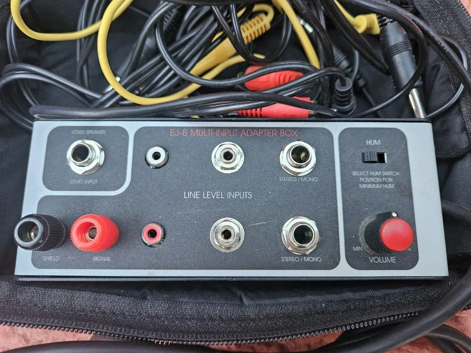 Emtech Ej-8Emtech EJ-8 The Crab Multi-Input Audio Adapter with Mic Level Output - Image 2 of 4