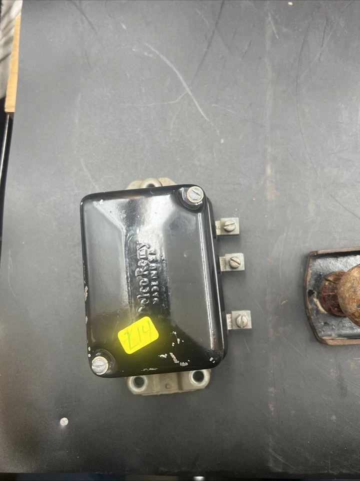 Регулятор напряжения Delco Remy 1118302 6 В 1940-51 Cadillac Pontiac Nash Kaiser - Изображение 2 из 4