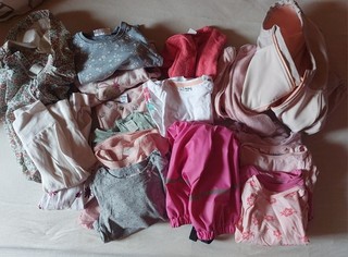 18 tlg Kkeiderpaket Mädchen Gr 80/86/92