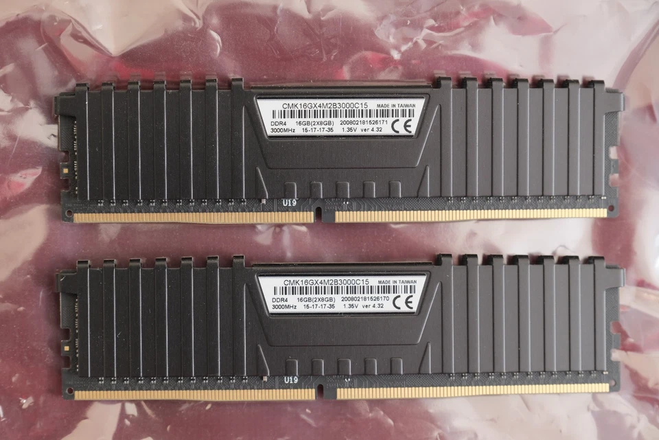 Corsair Vengeance LPX 16GB (2X8) DDR4 3000MHz Desktop RAM CMK16GX4M2B3000C15 - Image 2 of 2
