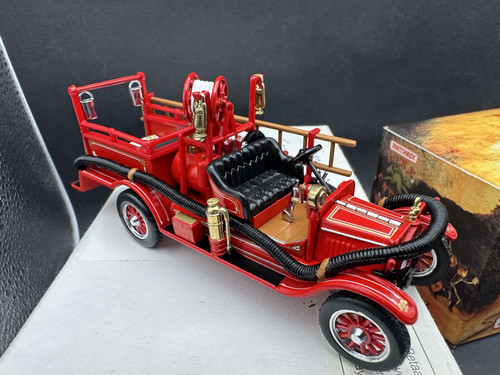 Matchbox YFE22 1916 Ford Model T Fire Engine Yesteryear Model Truck - Picture 6 of 18