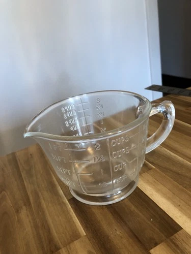 Vintage Clear Glass 2-Cup Measuring Cup and Mixing Pitcher 1940’s Baking Kitchen