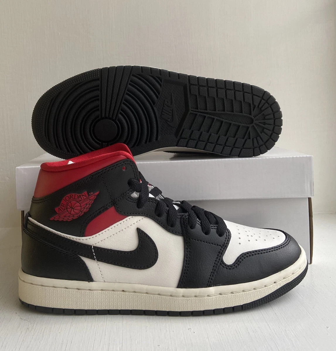 Air jordan 1 hotsell mid white black red