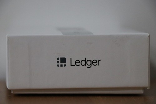 NEVER USED Ledger Nano S Cryptocurrency Hardware Wallet - Saffron Yellow - Picture 7 of 7