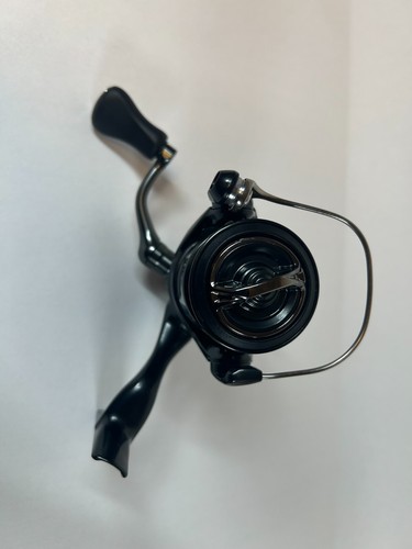 Shimano 24 VANFORD C2000S 5.1 Spinning Reel New in Box - Picture 10 of 10