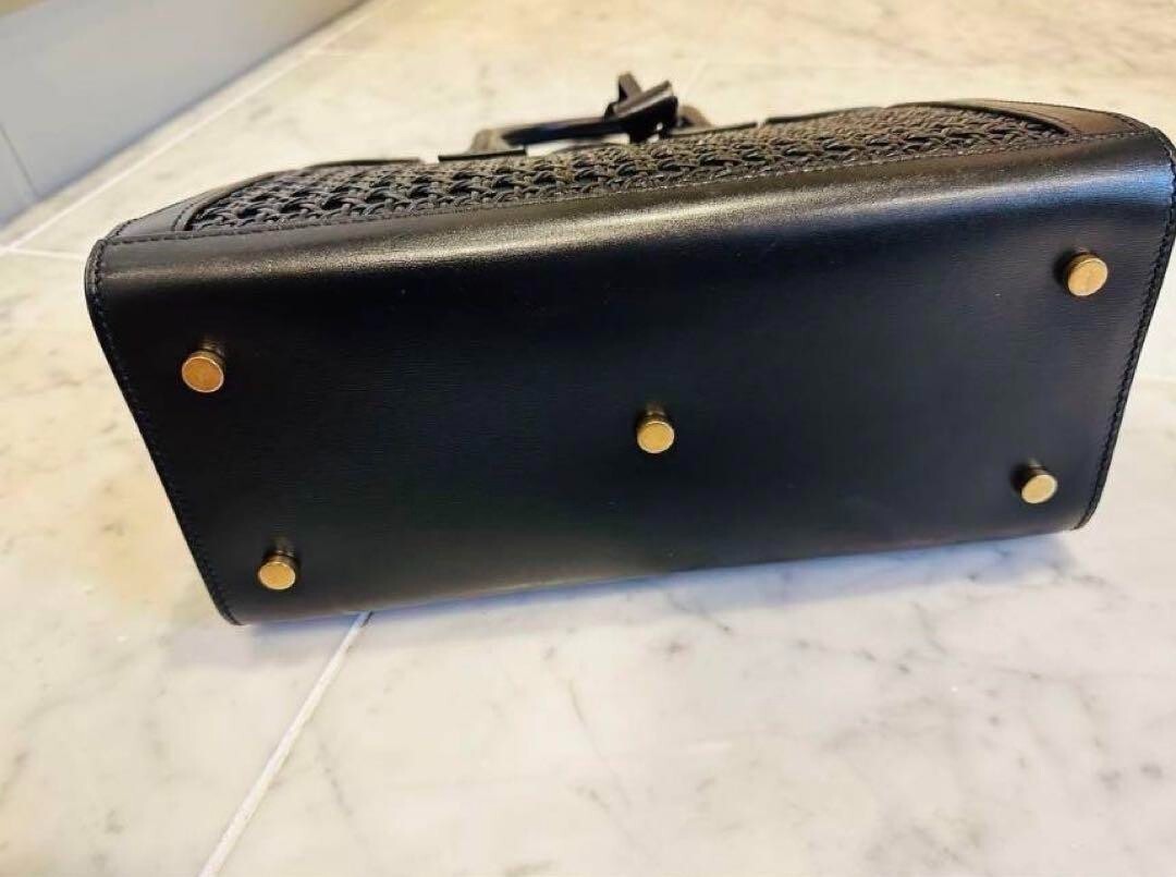 Saint Laurent Sac du Jour nano nero vera pelle con chiavi e cover borsa