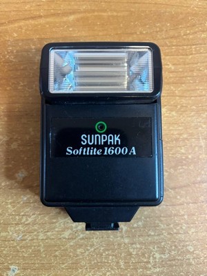 Sunpak Softlite 1600A Blitzgerät   Mittelkontakt   Universal