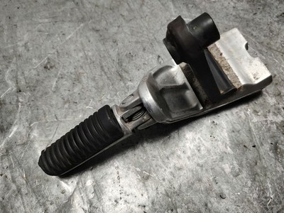Foot peg & bracket left WARRIOR 04 05 06 YAMAHA ROAD STAR XV1700 #R14