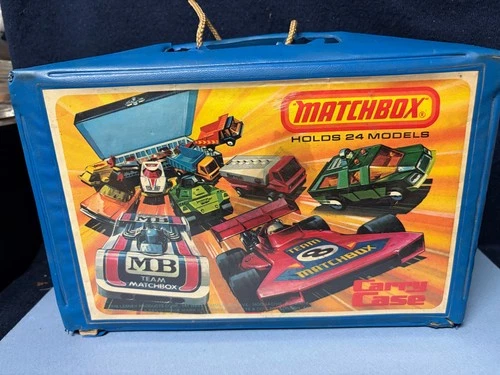 Vintage 1976 Matchbox Car Carrying Case With 27 Vtg Matchbox & Hot Wheels Cars