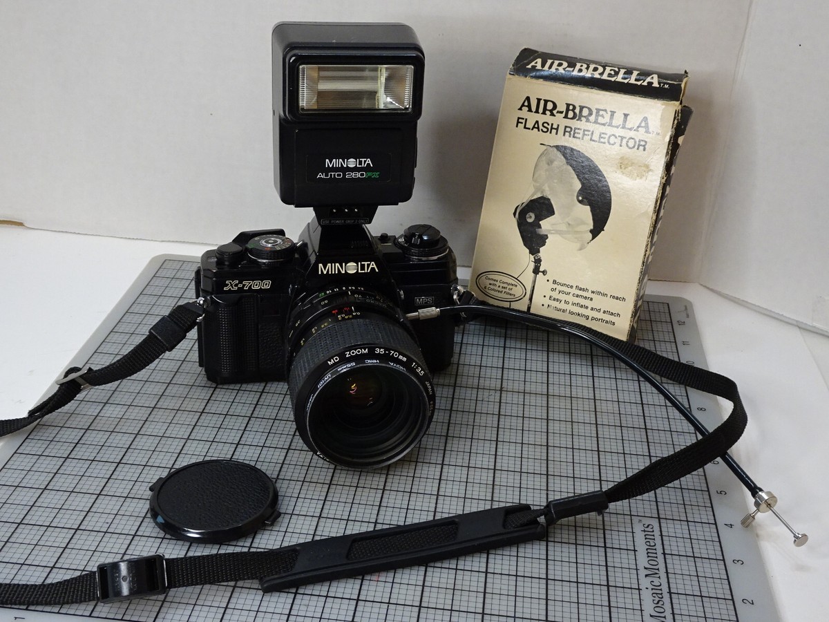 ミノルタ　x７００　50mm/35-70mm Minolta X 700 X700 35mm SLR Camera w/Minolta MD Zoom Macro Lens +