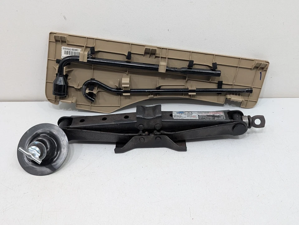 05 06 07 08 09 10 HONDA ODYSSEY - Jack Kit + Lug Wrench + Storage Cover TAN - Image 3 of 4