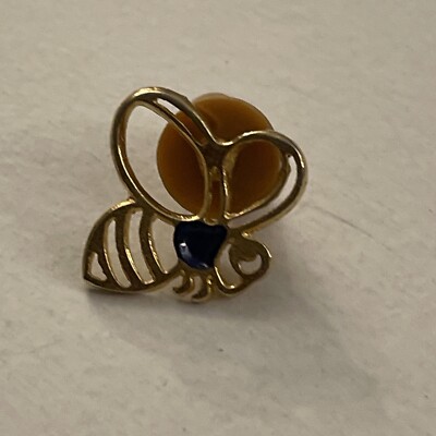Bumble Bee Gold Colored Pinback Pin PB4F