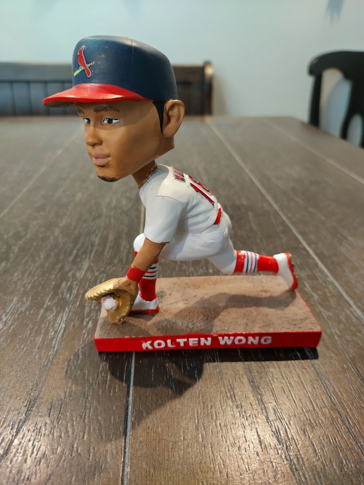 St. Louis Cardinals SGA Kolten Wong Gold Glove Bobblehead 9/29/2021 no