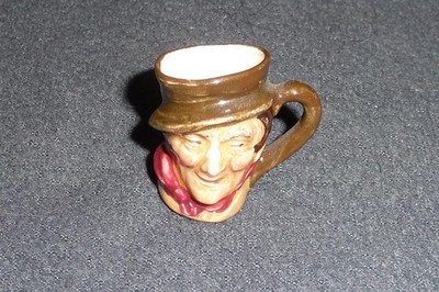ROYAL DOULTON Toby Character Jug ~ SAM WELLER Tiny D.6147 Marked