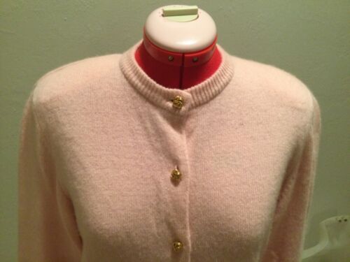 Cardigan Neiman Marcus Rosa Heather 100% Cashmere Bottoni Nodo Oro Bottoni S - Foto 2 di 9