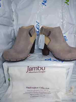 NIB Chaco Cataluna Leather Clog 9m Nickle Closed Toe Open Heel Studded