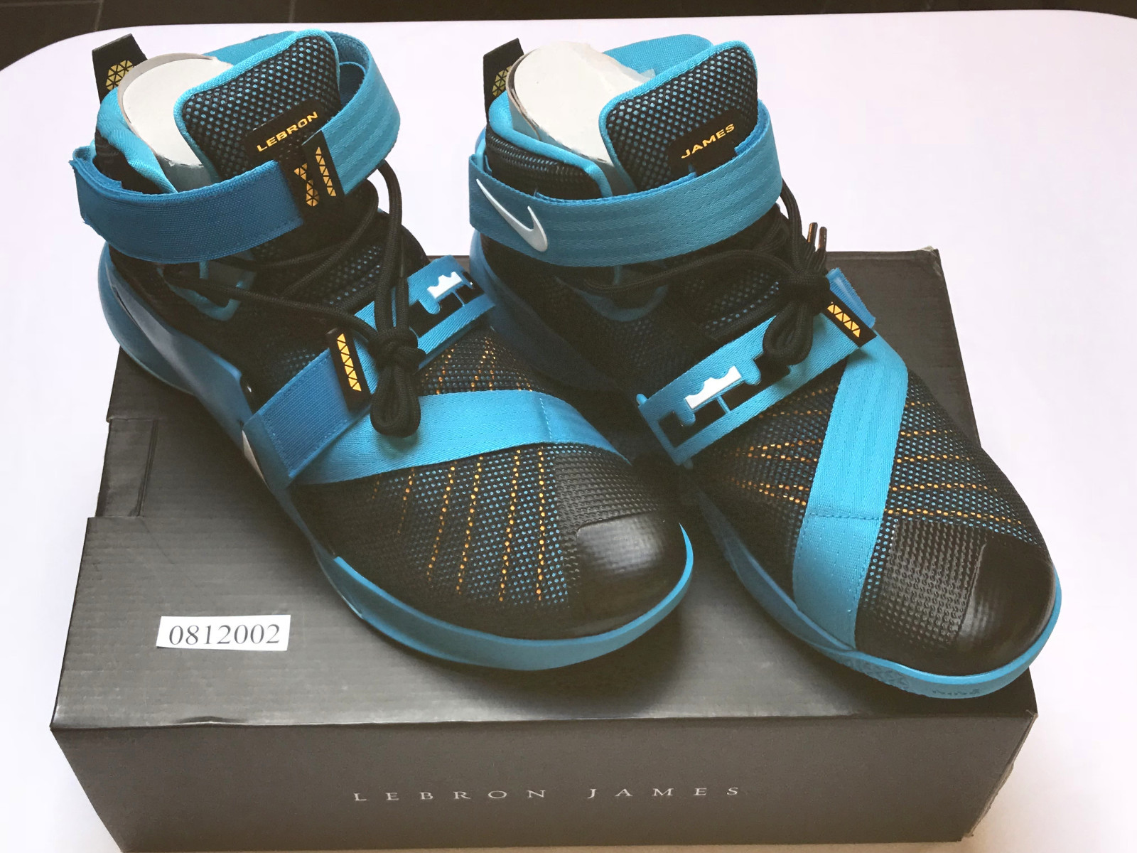 2015 nike lebron bianco nero soldato ix laguna blu dimensioni 749417-014 2015 nike lebron bianco nero soldato ix laguna blu dimensioni 749417-014