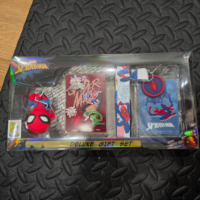 SDCC 2026 Monogram Marvel Spider-Man Deluxe Gift Set Lanyard Pins Clip IN HAND