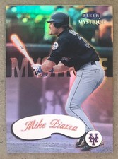 1999 Fleer Mystique - Mike Piazza - #98 - New York Mets - NrMt-Mt