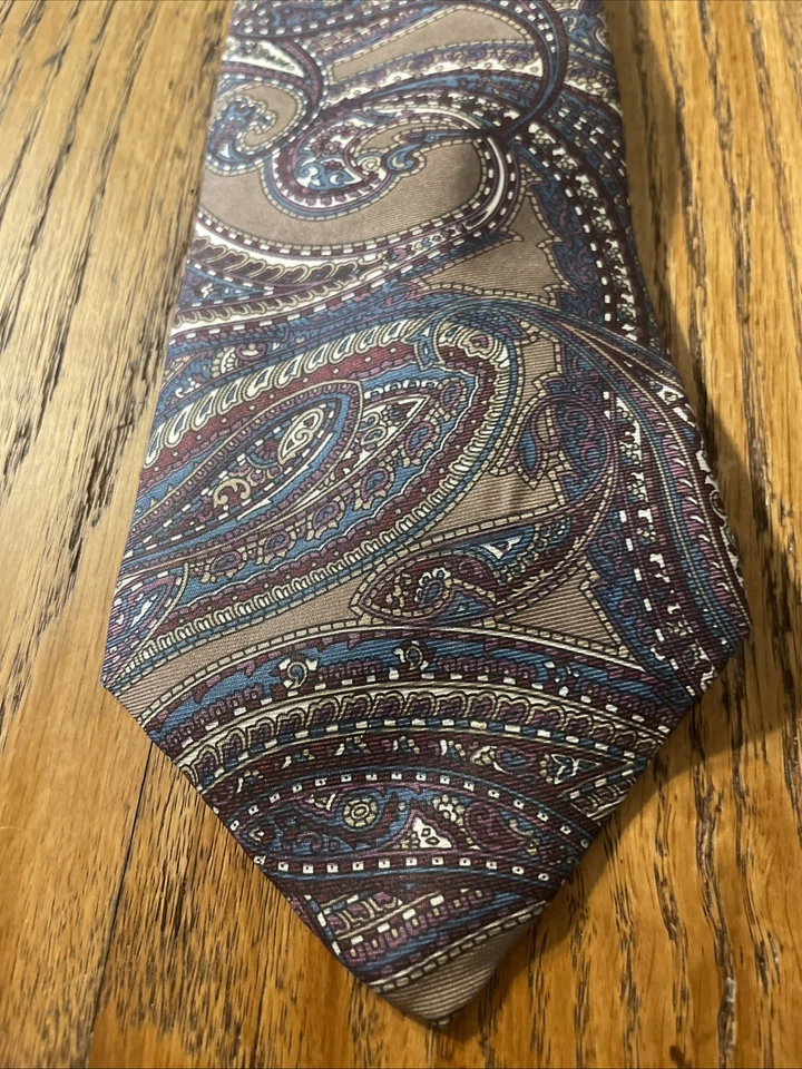 Corbata de cachemira de seda Buckingham usada en excelente estado para hombre hecha en EE. UU. Foto 2 de 4