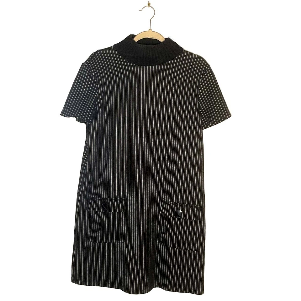 Mini Vestido ZARA Trafaluc Negro Rayas Talla Grande Cuello Simulado Manga Corta Foto 3 de 4