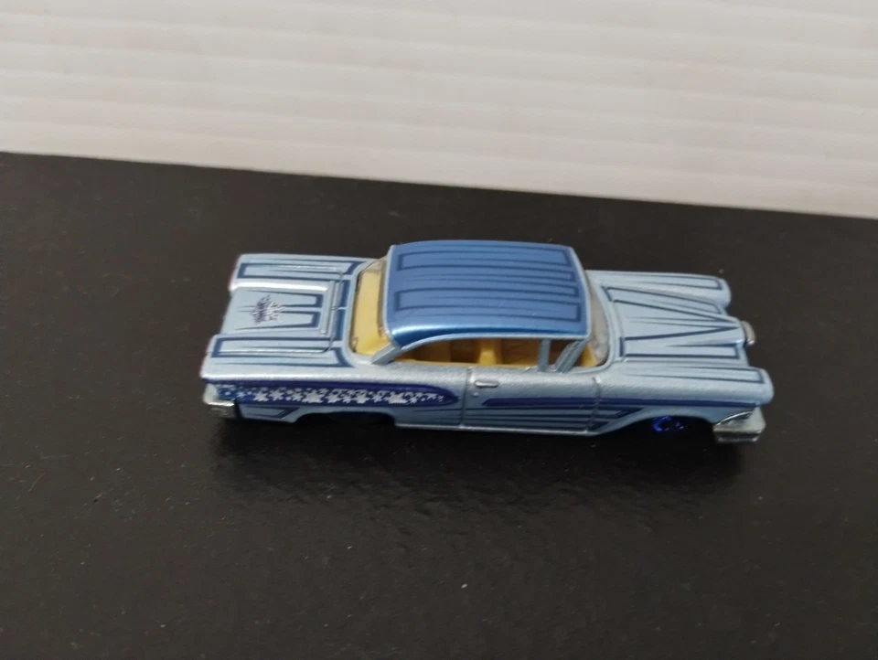 DIECAST HOT WHEELS HOLIDAY 58 EDSEL  - Image 4 of 4