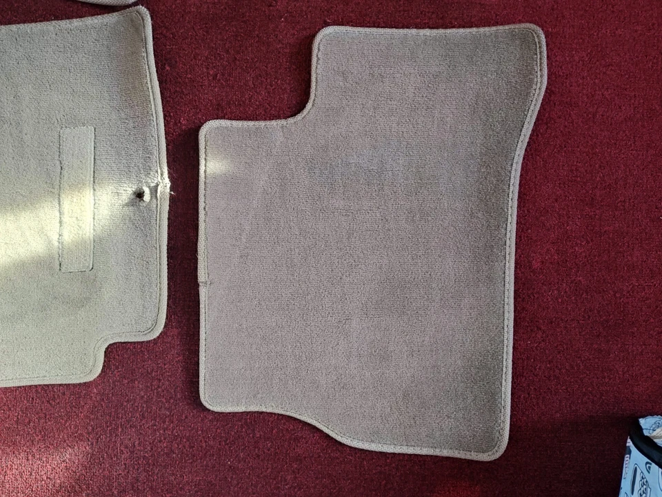 Hyundai Accent LC 2002 chasis original juego de alfombrillas tostadas Foto 4 de 4