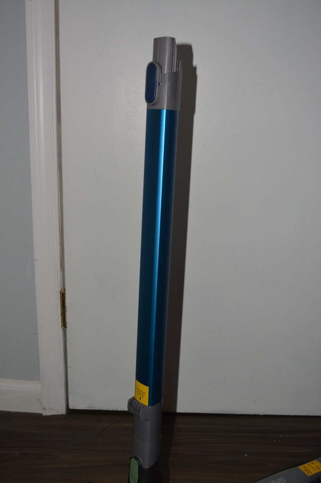 Shark IX140 Lightweight Cordless Pet Stick Vacuum Blue Rep Brush Roll