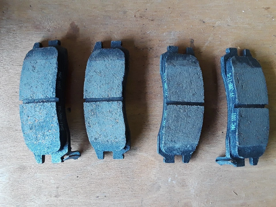 Nuevas pastillas de freno de disco BrakeBest D698 traseras 2002 Oldsmobile Alero B035 Foto 3 de 3