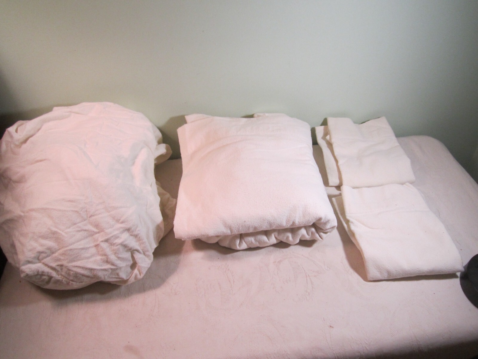 Living Quarters Queen Bed Sheet Set with Pillowcases 100 Cotton Pakistan eBay