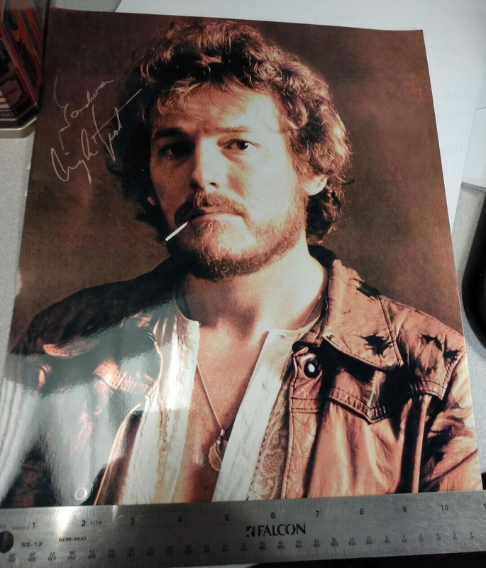 Gordon Lightfoot Reproduction-Autograph 11x14 photo Old Dan's Records