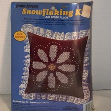Vintage Creative Moments Candlewick Kit Daisy Lace Edged Pillow 14  Square New