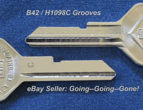 RARE! SET ORIGINAL CADILLAC V CREST KEY BLANKS IGNITIONS & TRUNKS 1968 C&D NOS - Bild 5 von 6