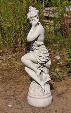 FRAU FRAUEN FRAUENFIGUR schöne PUTTE für GARTEN auf SOCKEL, FROSTFEST  PO-596A