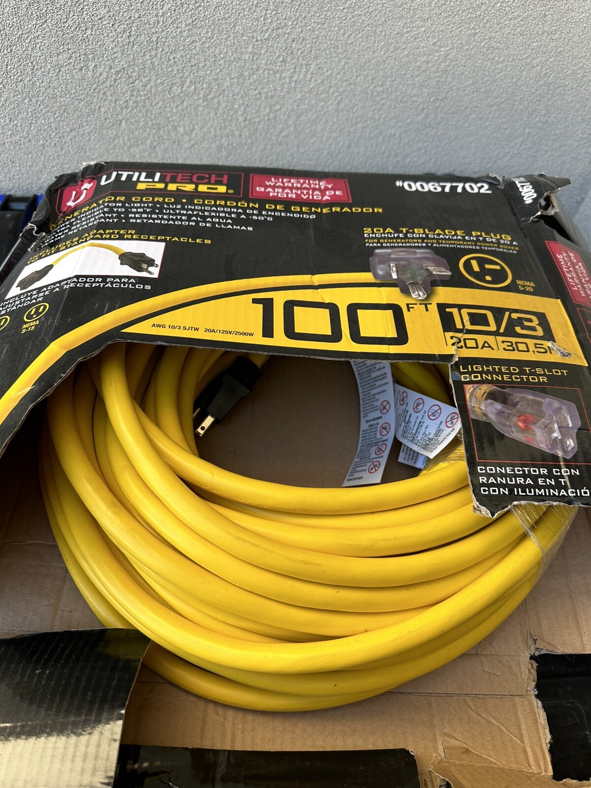 New Utilitech Pro Generator Cord 100 Ft 20A 30,5M TBlade Plug