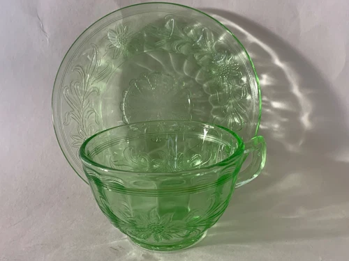 Jeannette Glass Company Green Depression SUNFLOWER Cup & Saucer