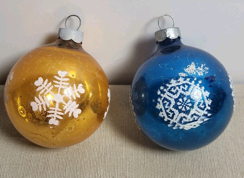 Vintage  Shiny Brite? Made In USA  Christmas Ornaments Mercury Glass Lot Of 2