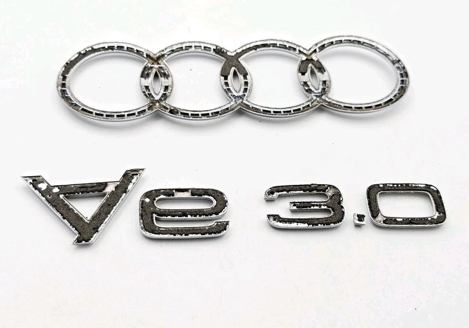 2002-2004 AUDI A6 3.0 ЗАДНЯЯ КРЫШКА ЭМБЛЕМА ЛОГОТИП ЗНАЧОК ЗНАК OEM - Изображение 2 из 2