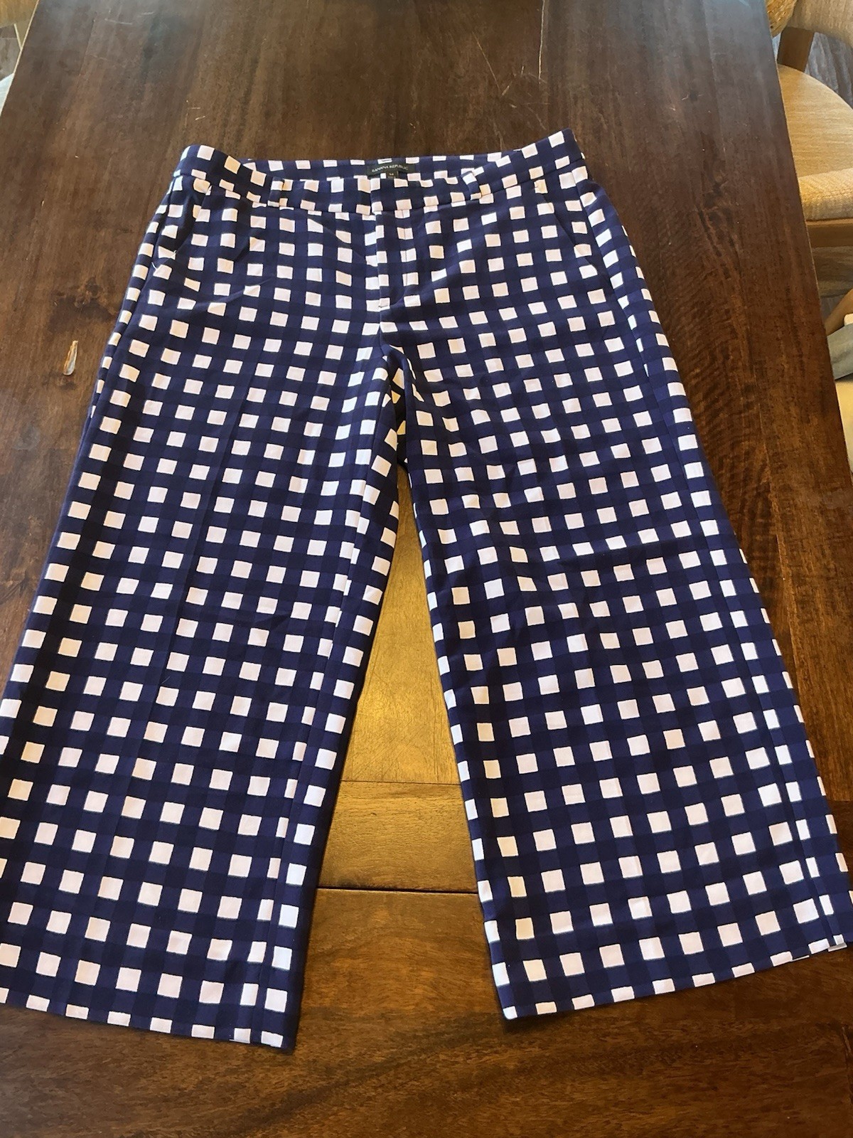 Banana Republic Women’s Cropped Pants Size 14 Blue And White Check