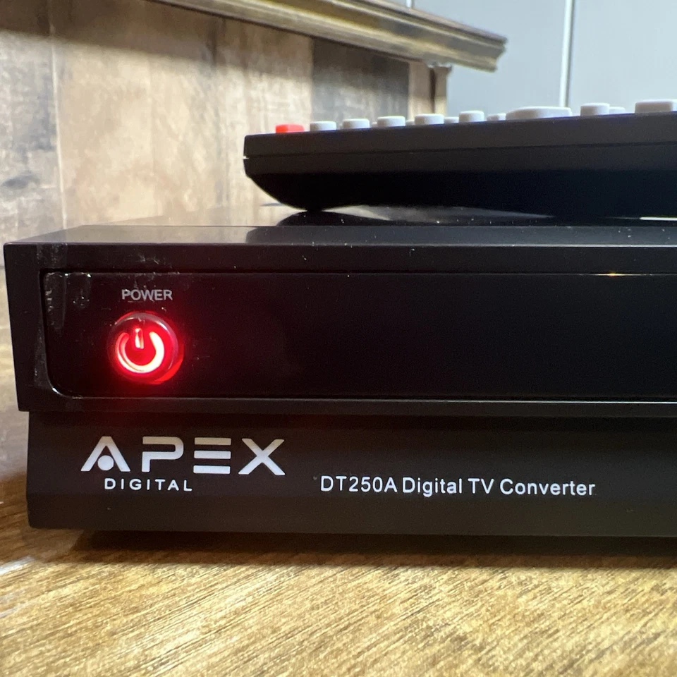 APEX Digital DT250A TV Converter Box Remote RCA Coax DTV Tuner Analog Pass-Throu - Image 3 of 4