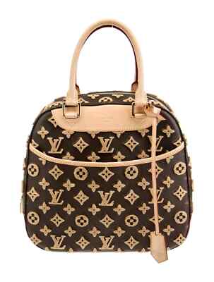100% AUTHENTIC LOUIS VUITTON *RARE* MONOGRAM TUFFETAGE DEAUVILLE CUBE, MINT!