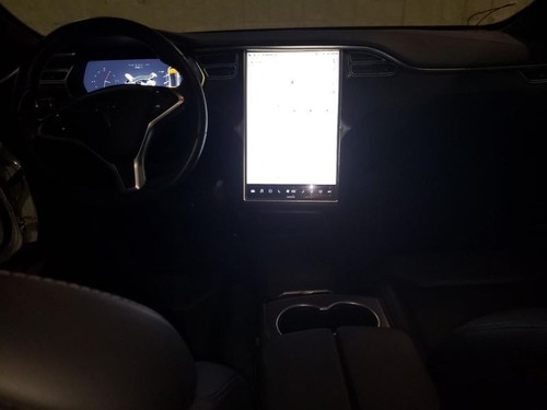 TESLA S 2018 Front Knee 5186614 - Foto 8 di 12