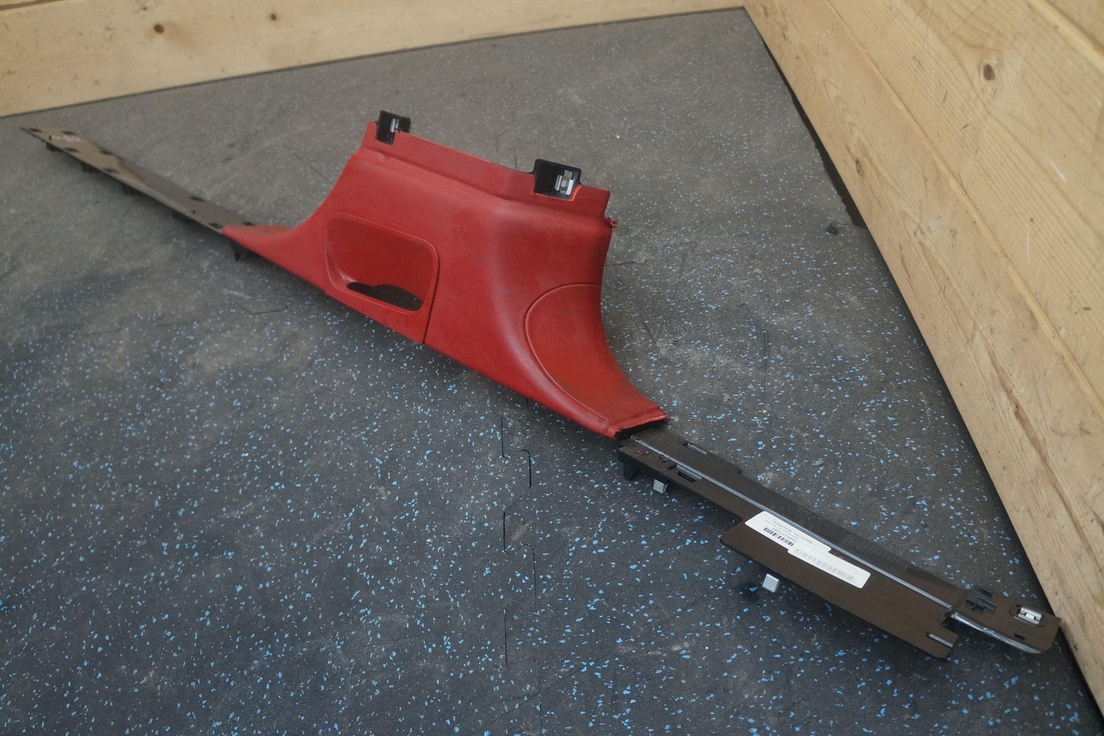 Right Lower B Pillar Door Sill Cover Trim 36A853388 36A853370B Bentley Bentayga
