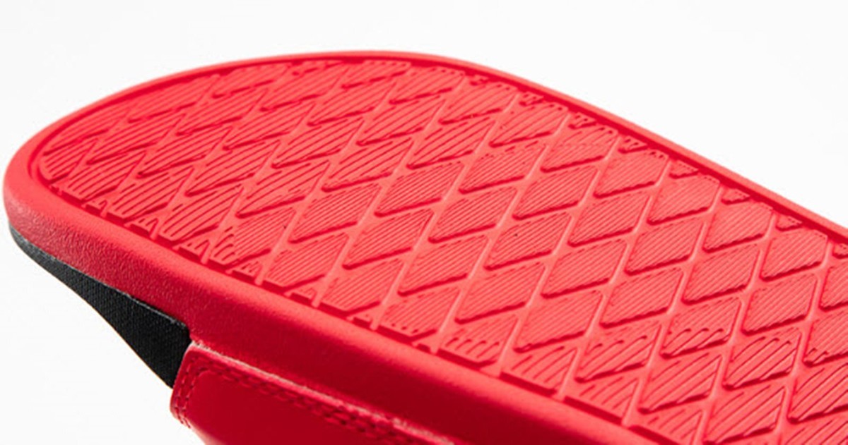 Adidas Men ADILETTE Comfort Slipper Red Black Slide Sandals GY1947 Size 10 Amazon.com | adidas Men main image 4